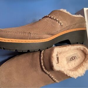Slip on shearling clog Ugg